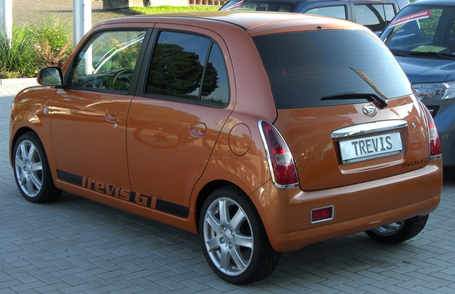 Daihatsu Trevis 1.0 i (58 Hp)