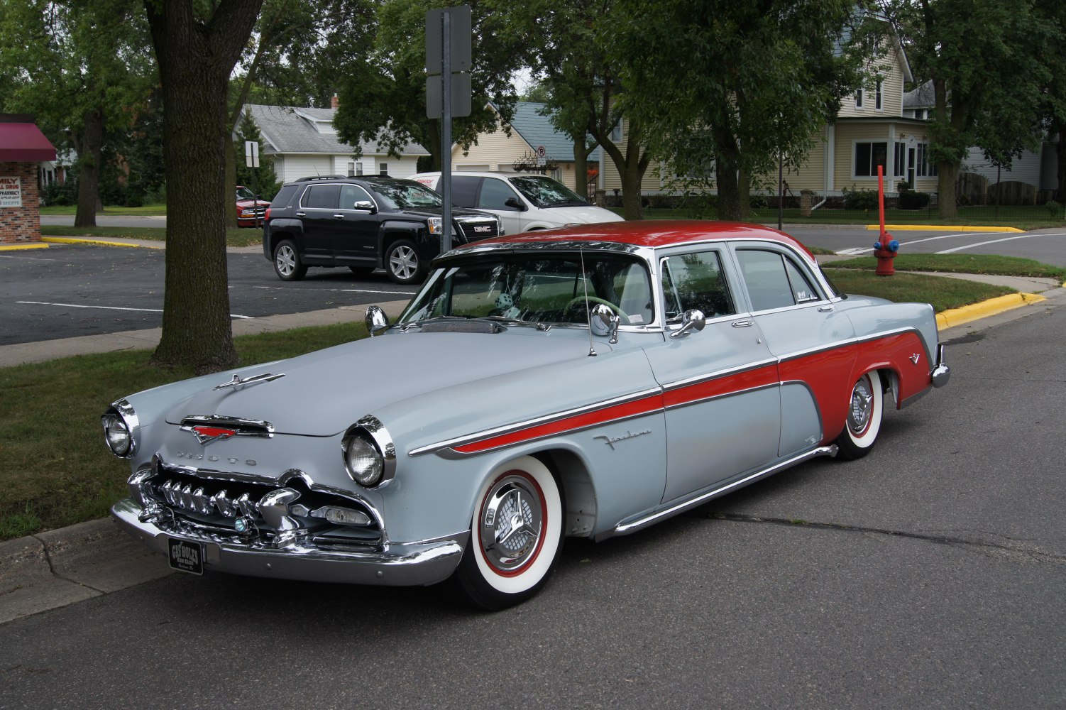 DeSoto Firedome 4.8 V8 (185 Hp)