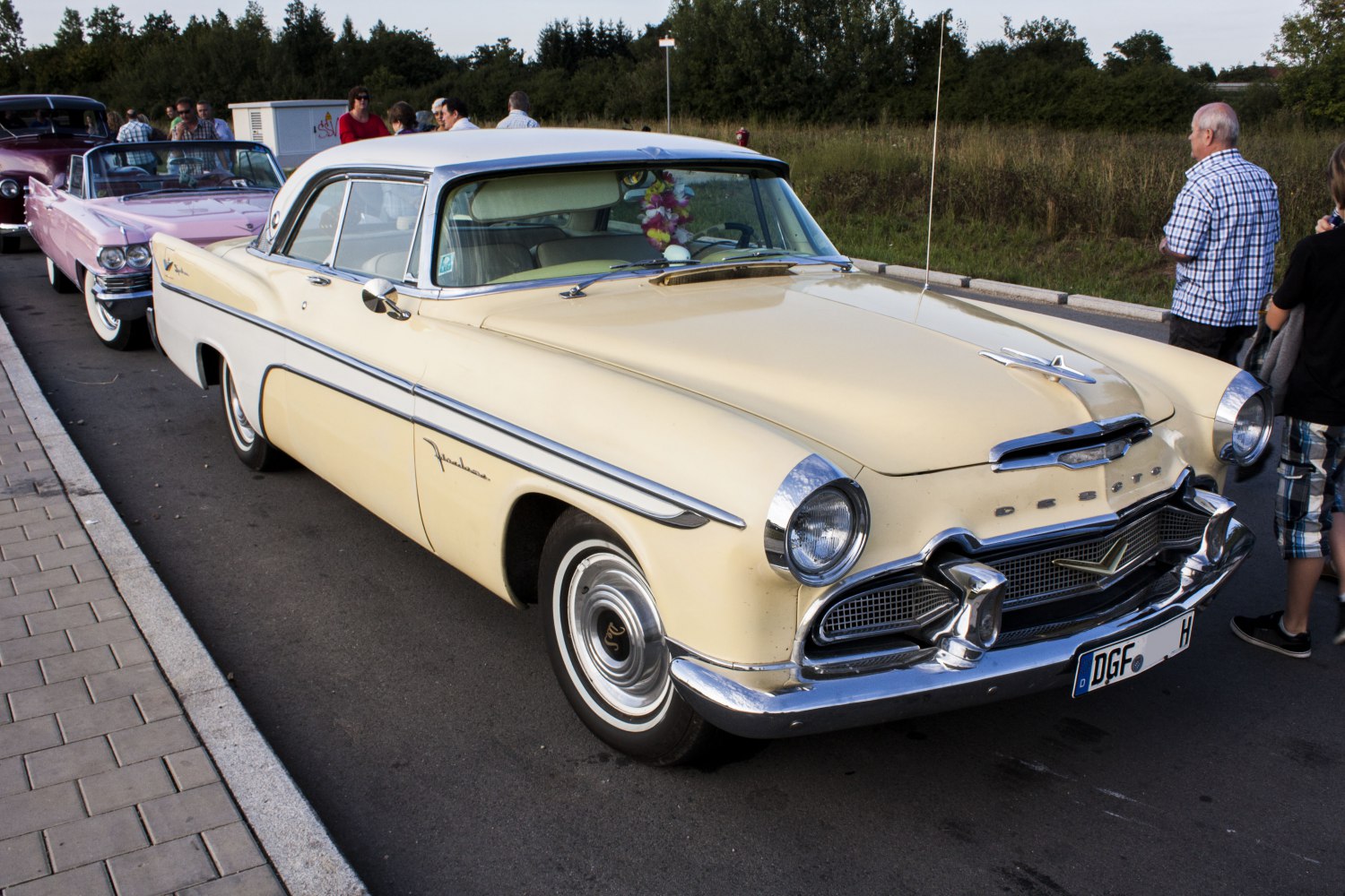 DeSoto Firedome 5.4 V8 (230 Hp)