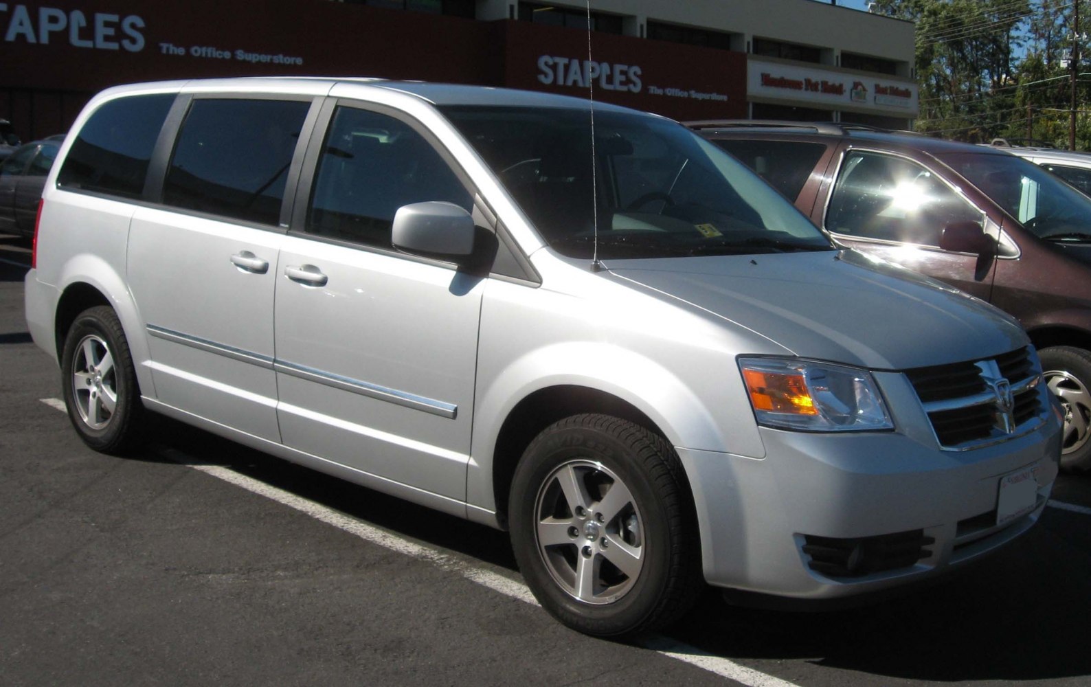 Dodge Caravan 4.0 V6 (257 Hp) Automatic