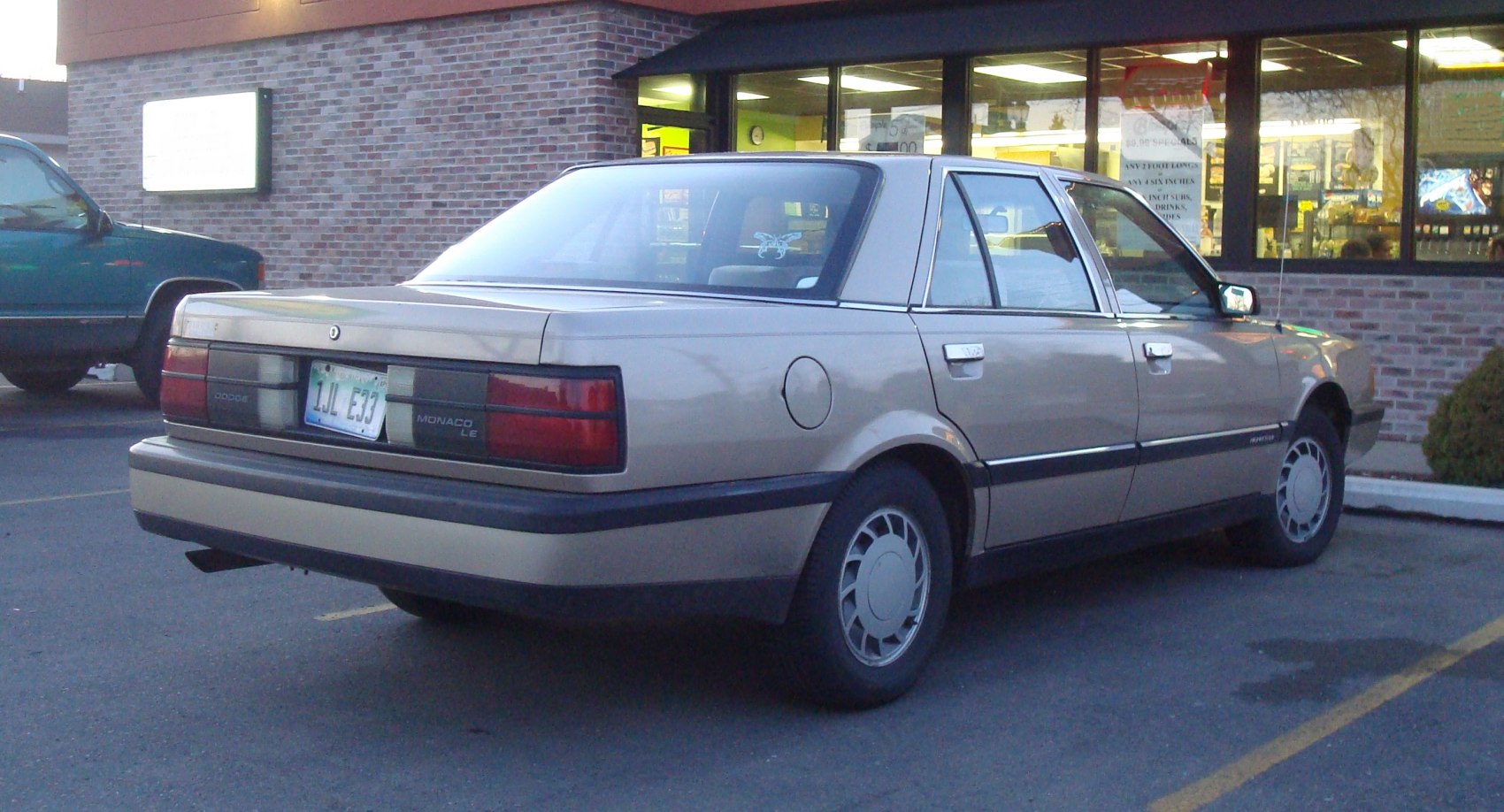 Dodge Monaco 3.0 i V6 (152 Hp)