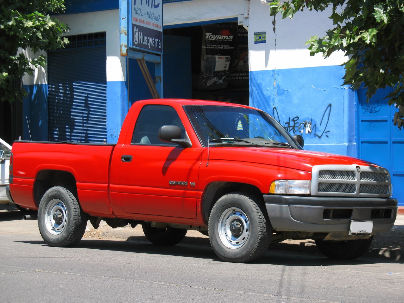 Dodge RAM 5.2 V8 (220 Hp)