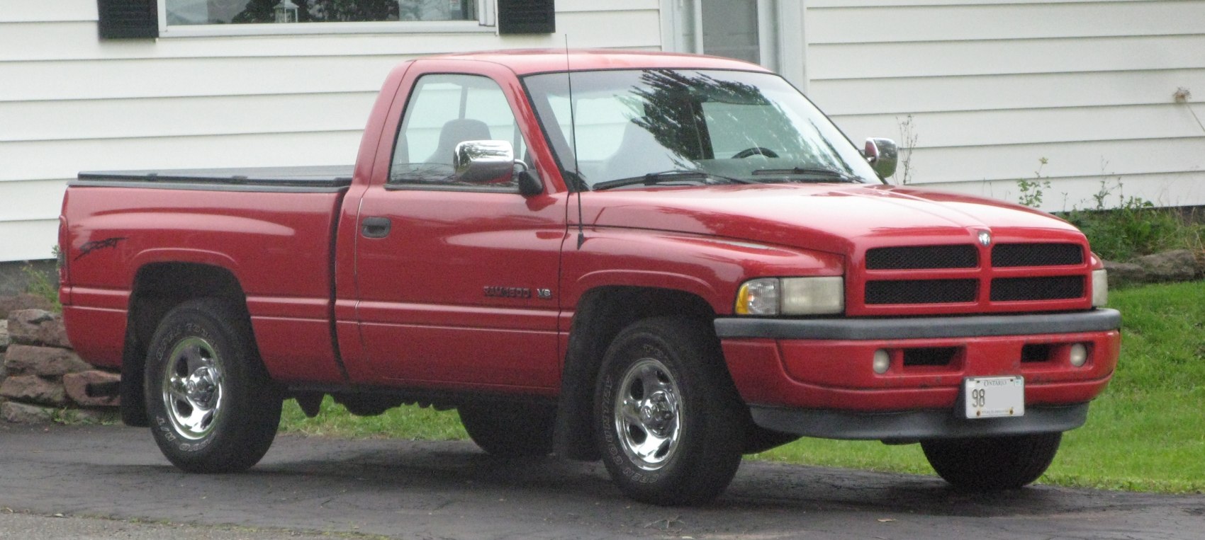 Dodge RAM 5.9 V8 (230 Hp) 4x4 Automatic