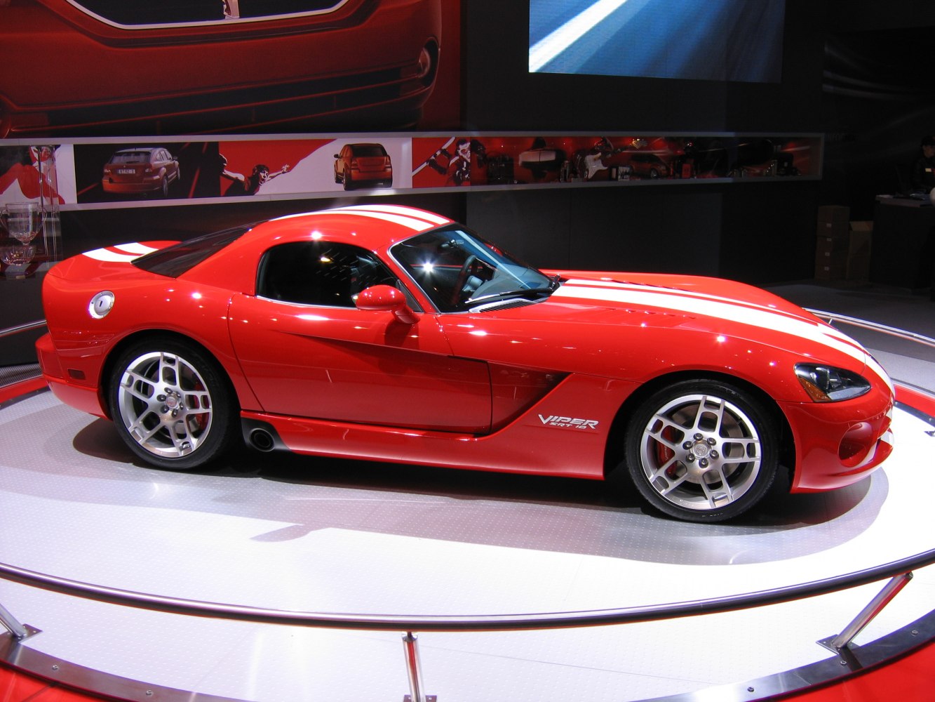 Dodge Viper SRT10 8.3 V10 (510 Hp)