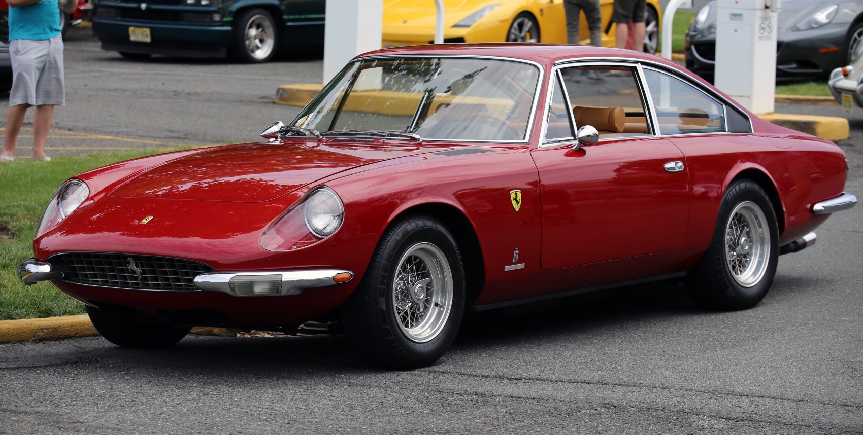 Ferrari 365 4.4 V12 (320 Hp)