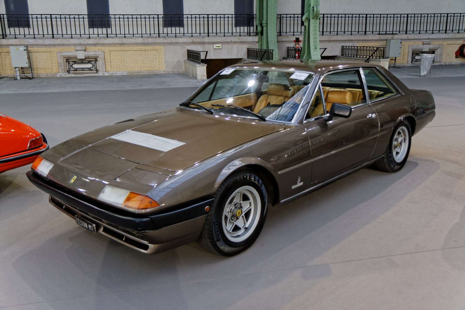 Ferrari 400 4.8 V12 (310 Hp) Automatic