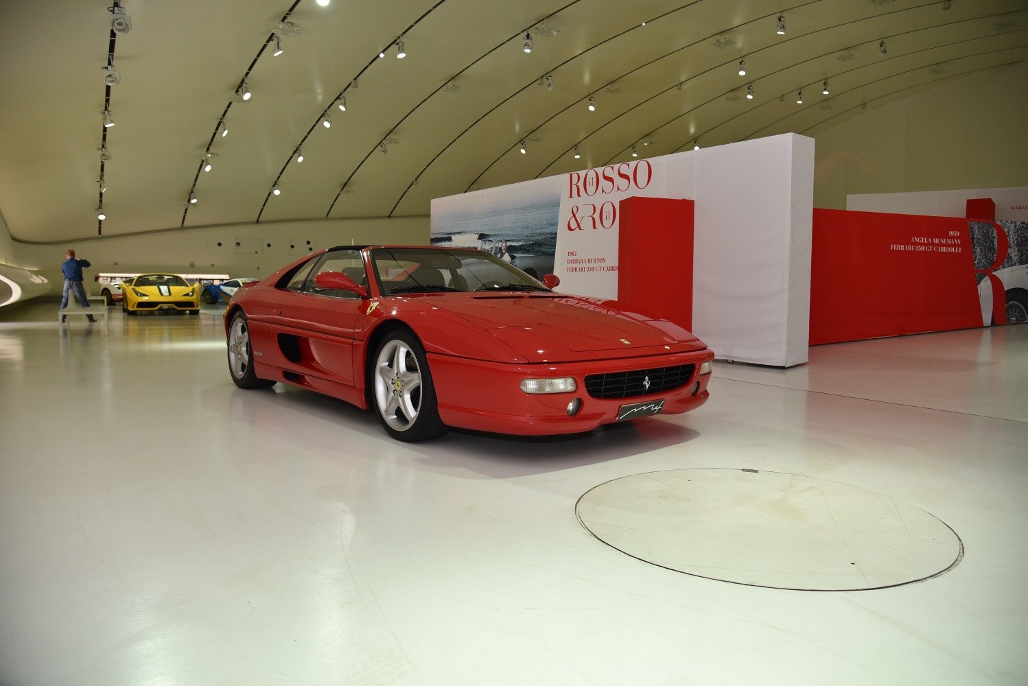 Ferrari F355 355 GTS (381 Hp)