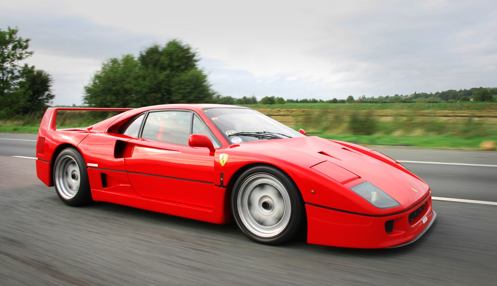 Ferrari F40 2.9 i V8 32V (478 Hp)