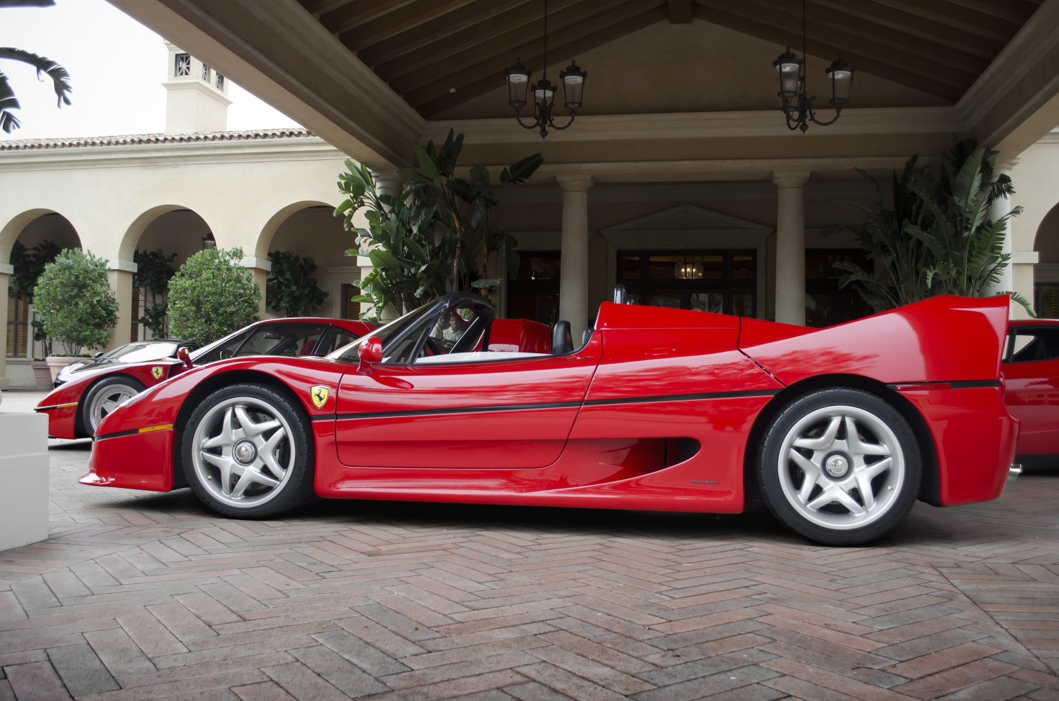 Ferrari F50 4.7 V12 (520 Hp)