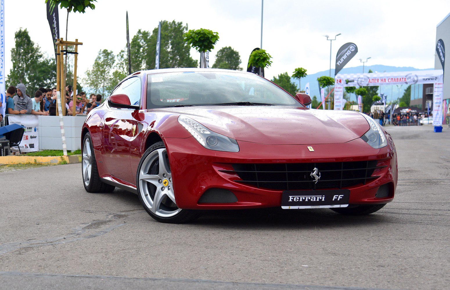 Ferrari FF 6.3 V12 (660 Hp) 4WD