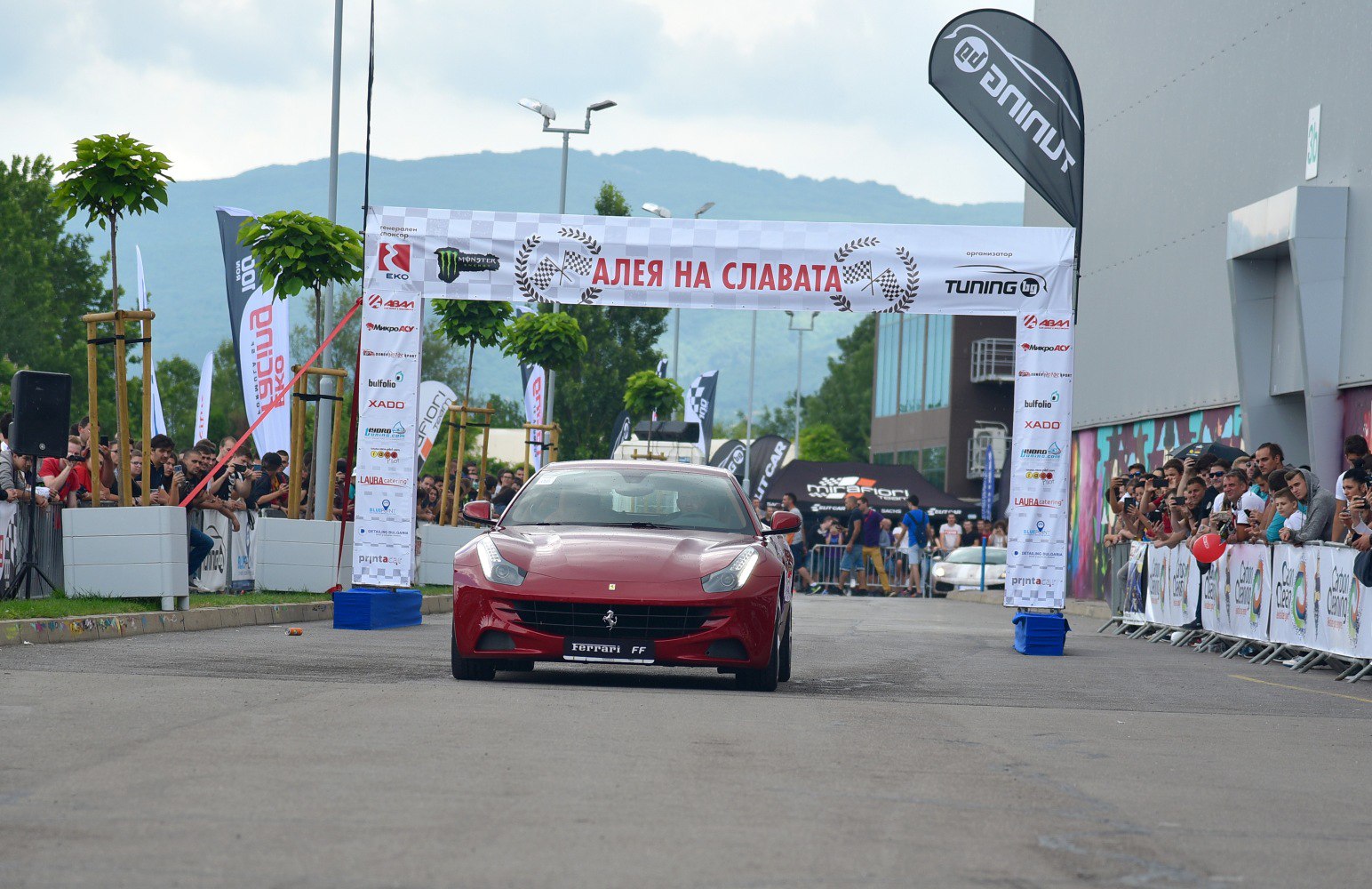 Ferrari FF 6.3 V12 (660 Hp) 4WD