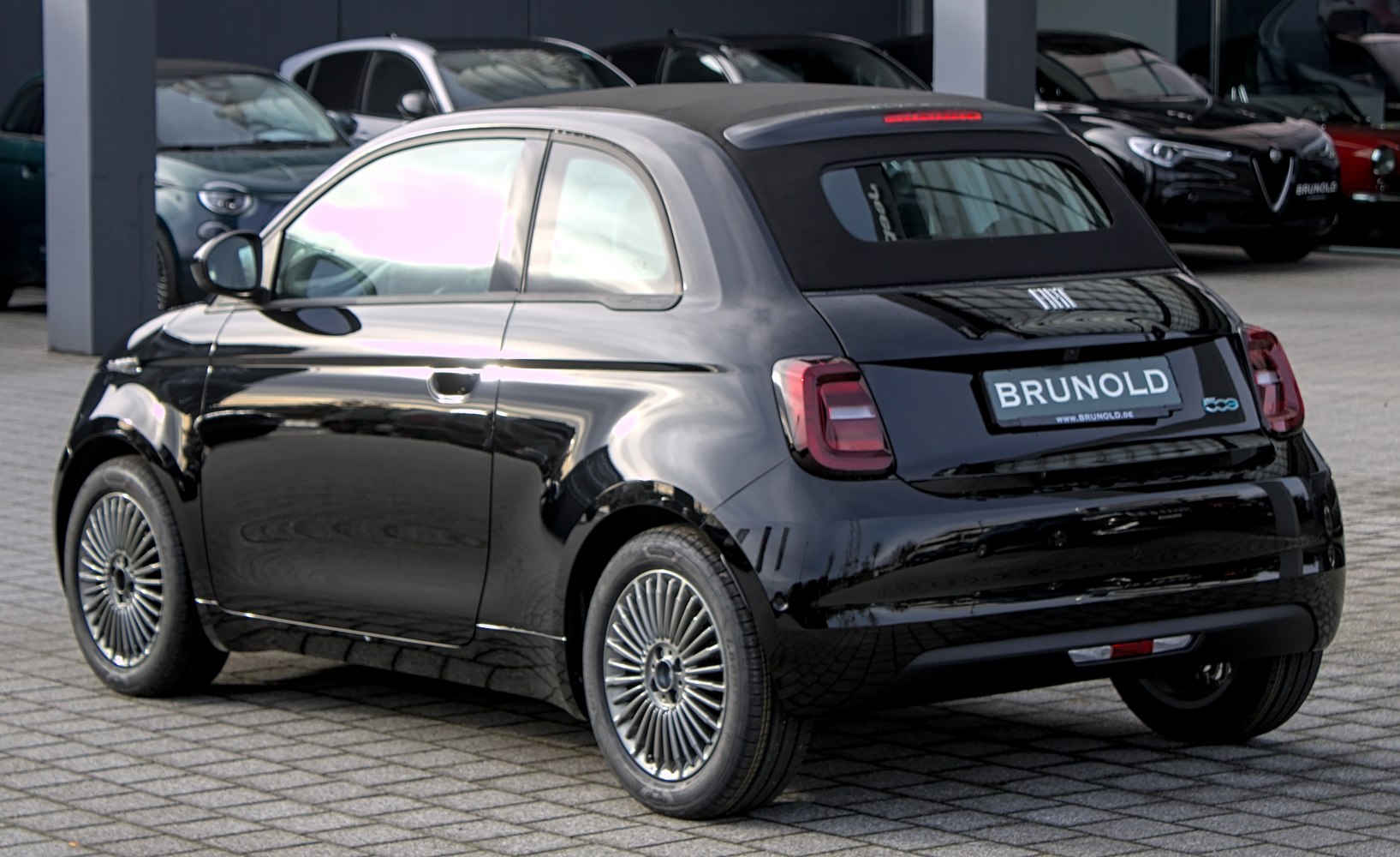 Fiat 500 42 kWh (118 Hp)