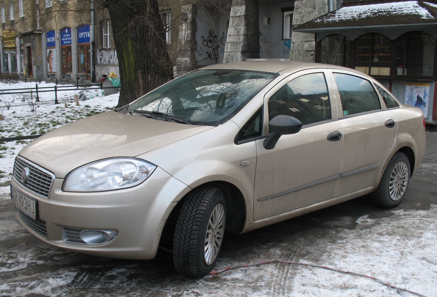 Fiat Linea 1.4 i (77 Hp)