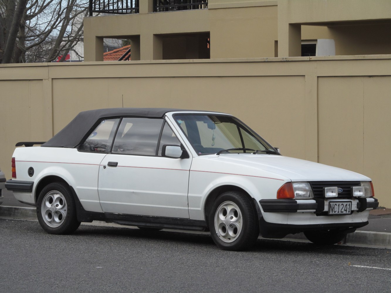 Ford Escort 1.6 i (105 Hp)