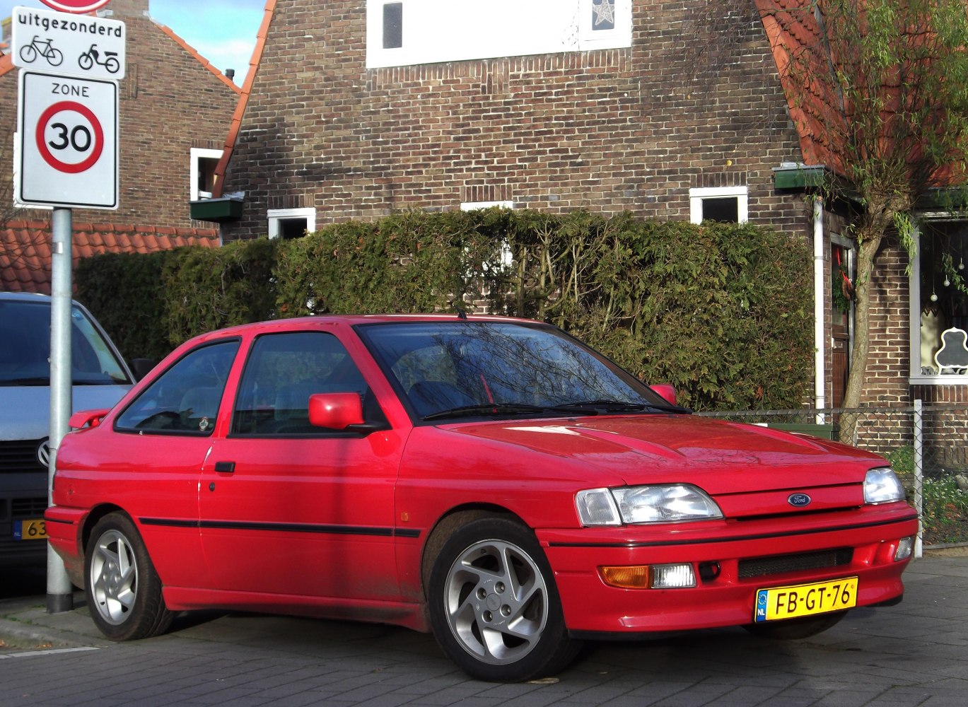 Ford Escort 1.8 16V XR3i (105 Hp)