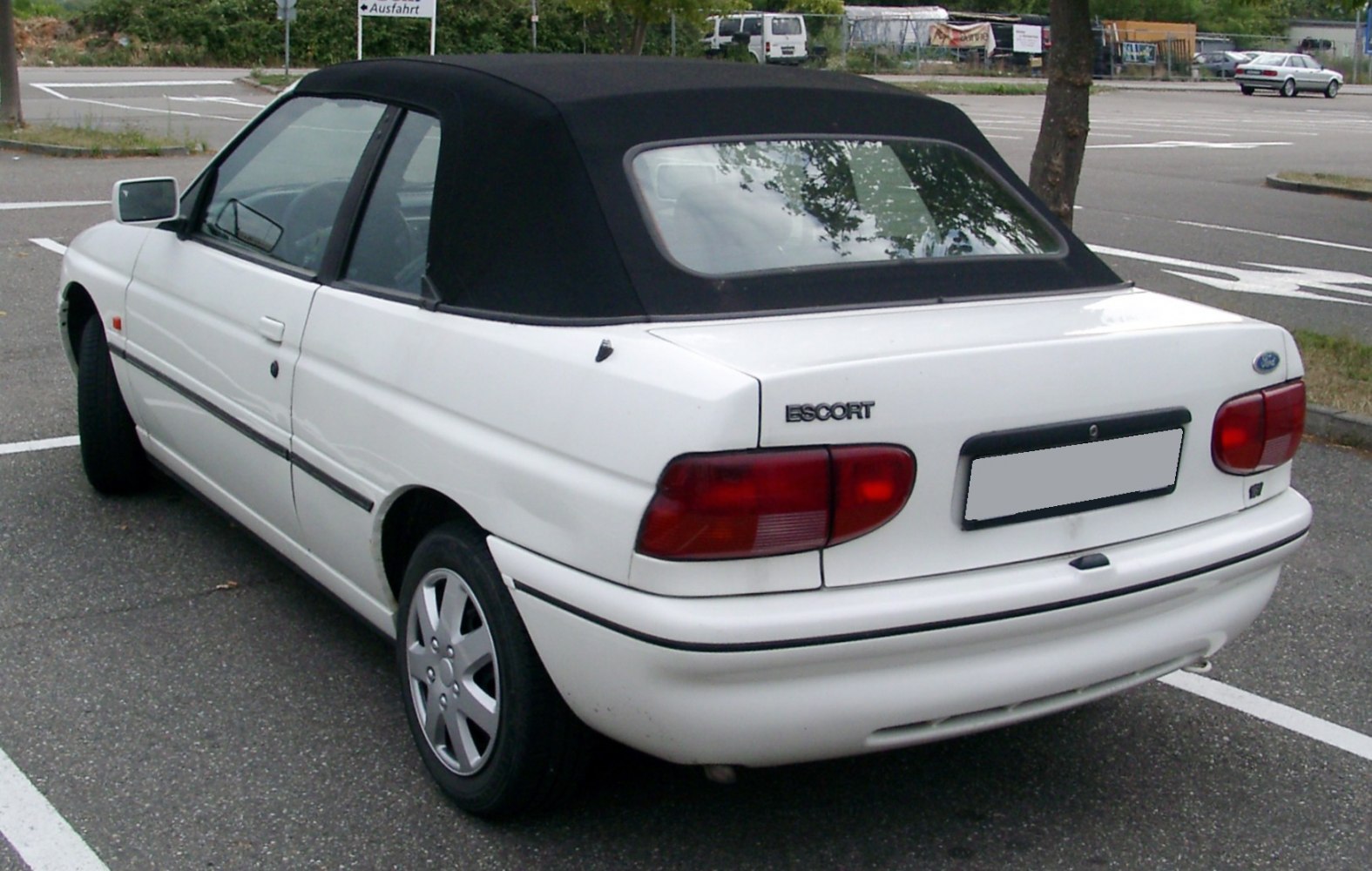 Ford Escort 1.8 i 16V XR3i (130 Hp)