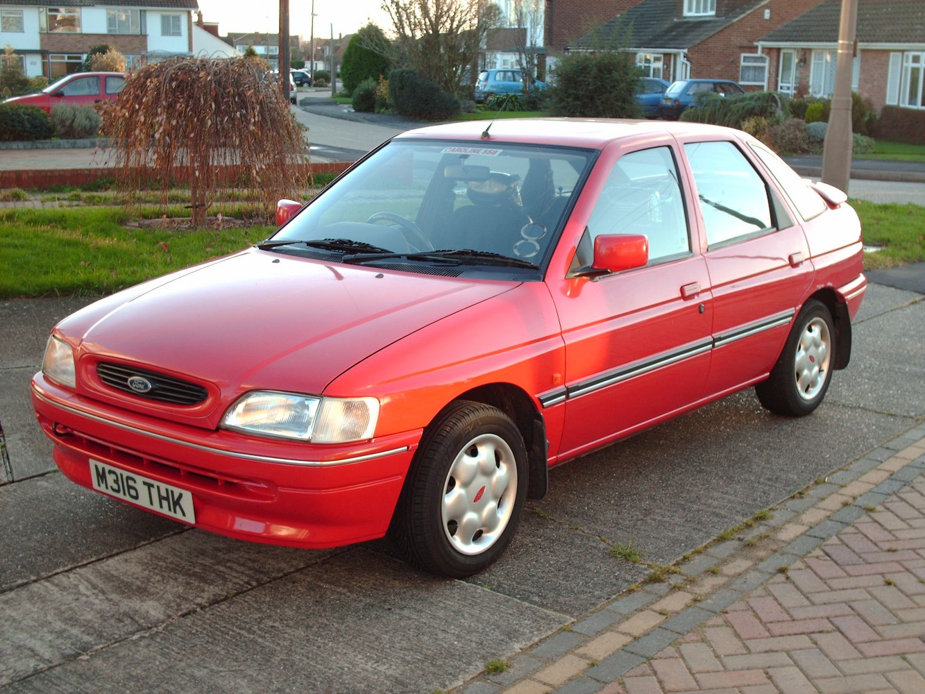 Ford Escort 1.6 GL (76 Hp)