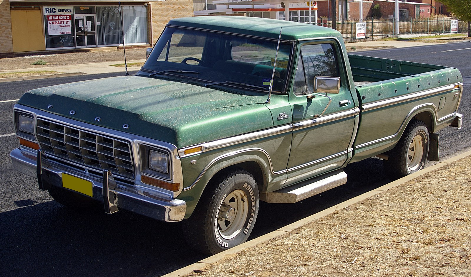 Ford F-Series F-100/F-150 3.8 V6 (110 Hp) Automatic