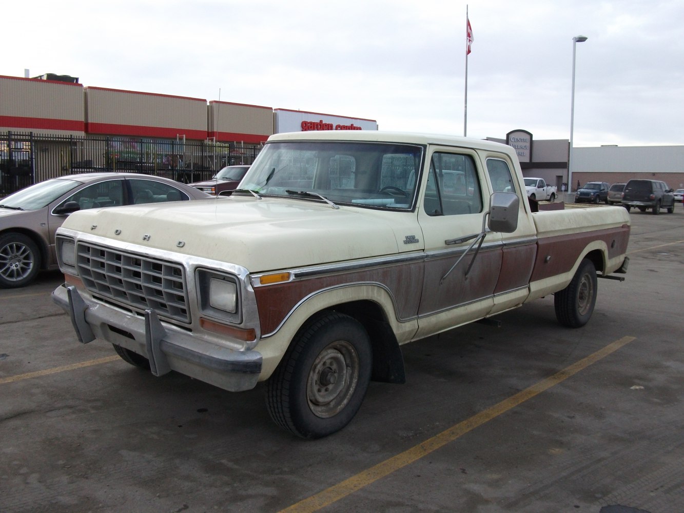 Ford F-Series F-250 6.4 390 V8 (160 Hp)