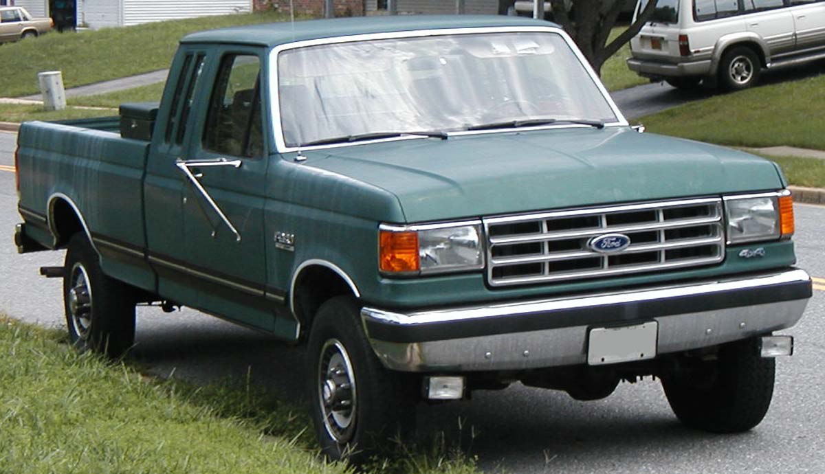 Ford F-Series F-250 4.9 300 Six (145 Hp)