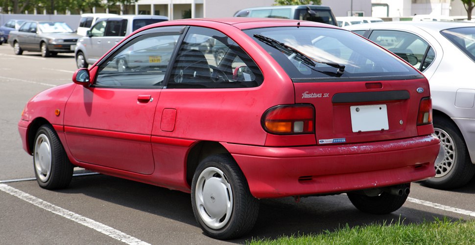 Ford Festiva 1.3i (64 Hp)