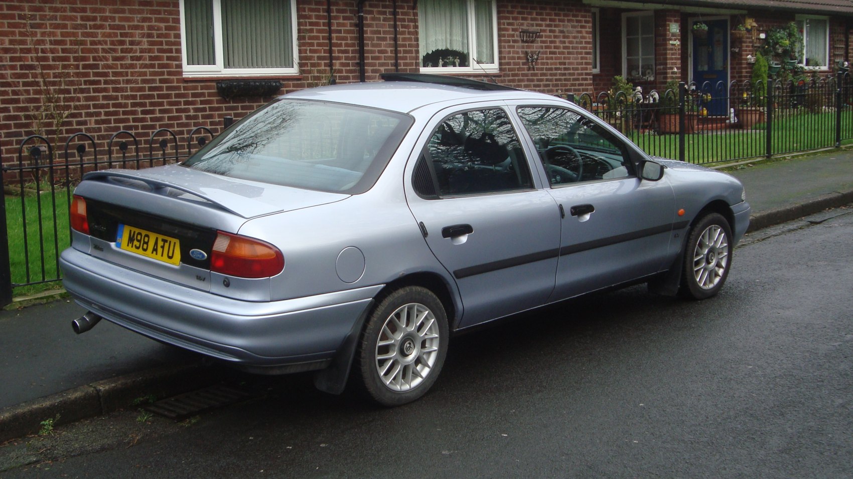 Ford Mondeo 1.8 i 16V (115 Hp) Automatic