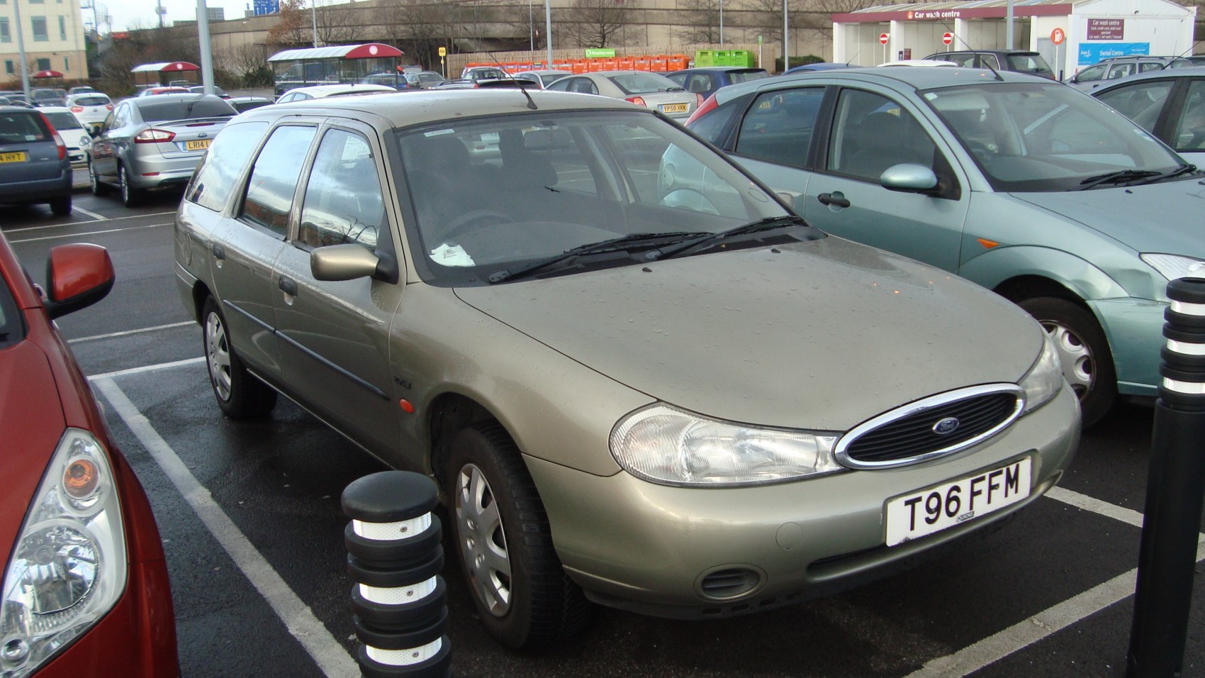 Ford Mondeo 1.6i 16V (95 Hp)