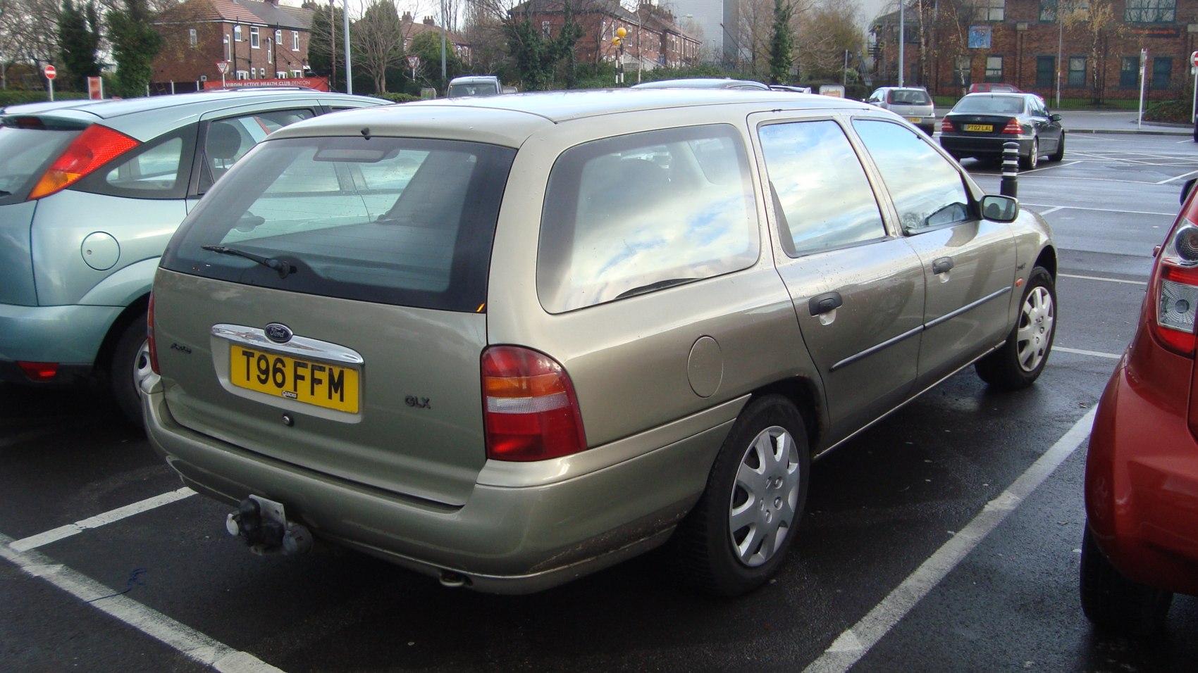 Ford Mondeo 1.6i 16V (95 Hp)