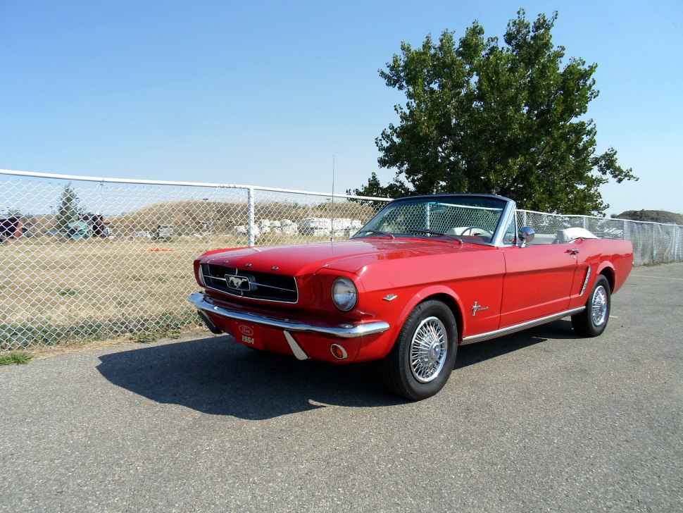 Ford Mustang 4.7 V8 (271 Hp)