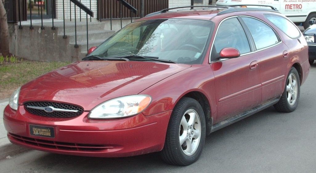 Ford Taurus 3.0 V6 (155 Hp) Automatic