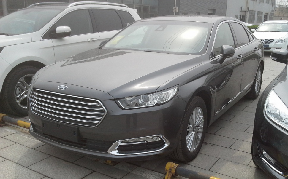 Ford Taurus EcoBoost 245 (245 Hp)