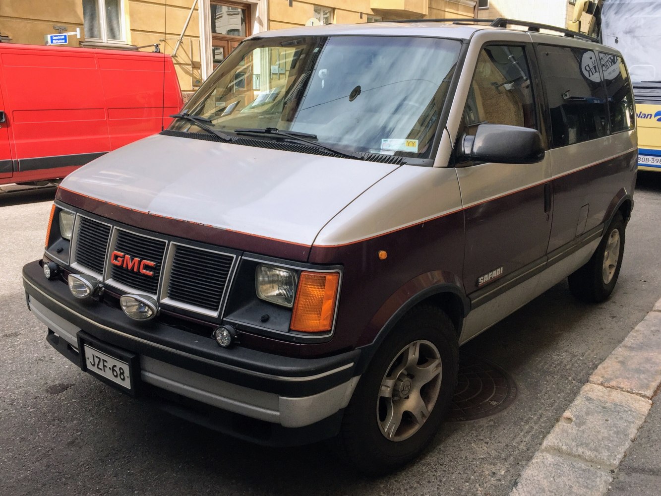 GMC Safari 2.5 EFi (92 Hp) Automatic