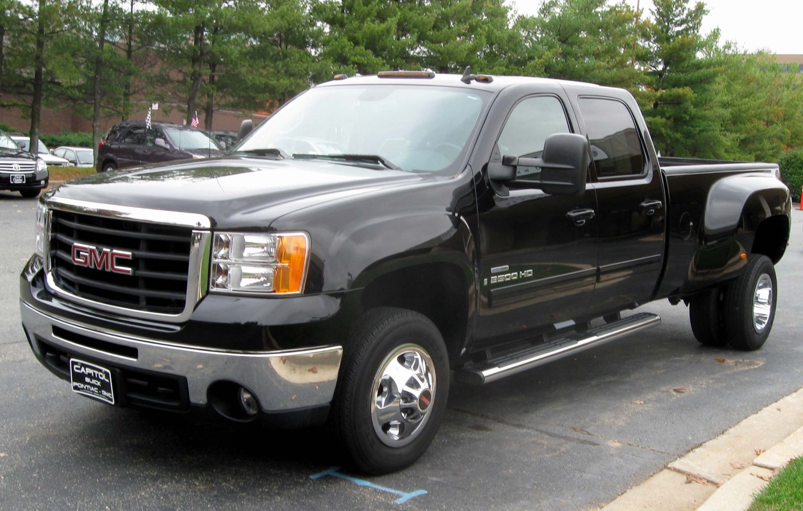 GMC Sierra 3500HD 6.0 V8 (360 Hp) DRW Automatic