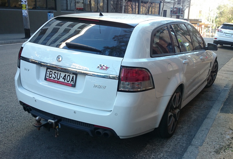 HSV Clubsport R8 6.2 V8 (442 Hp)