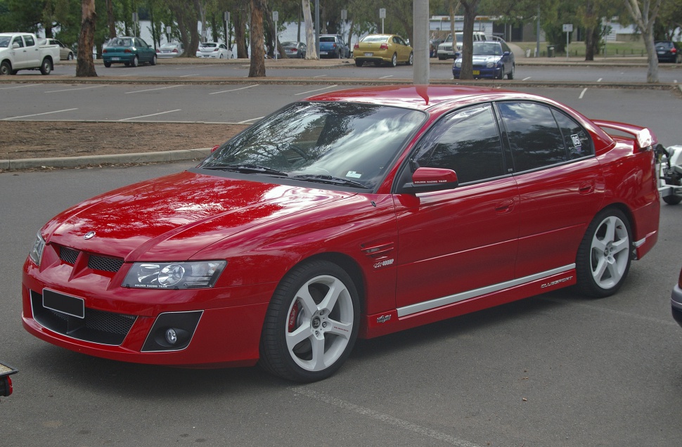 HSV Clubsport R8 6.0 V8 (404 Hp)