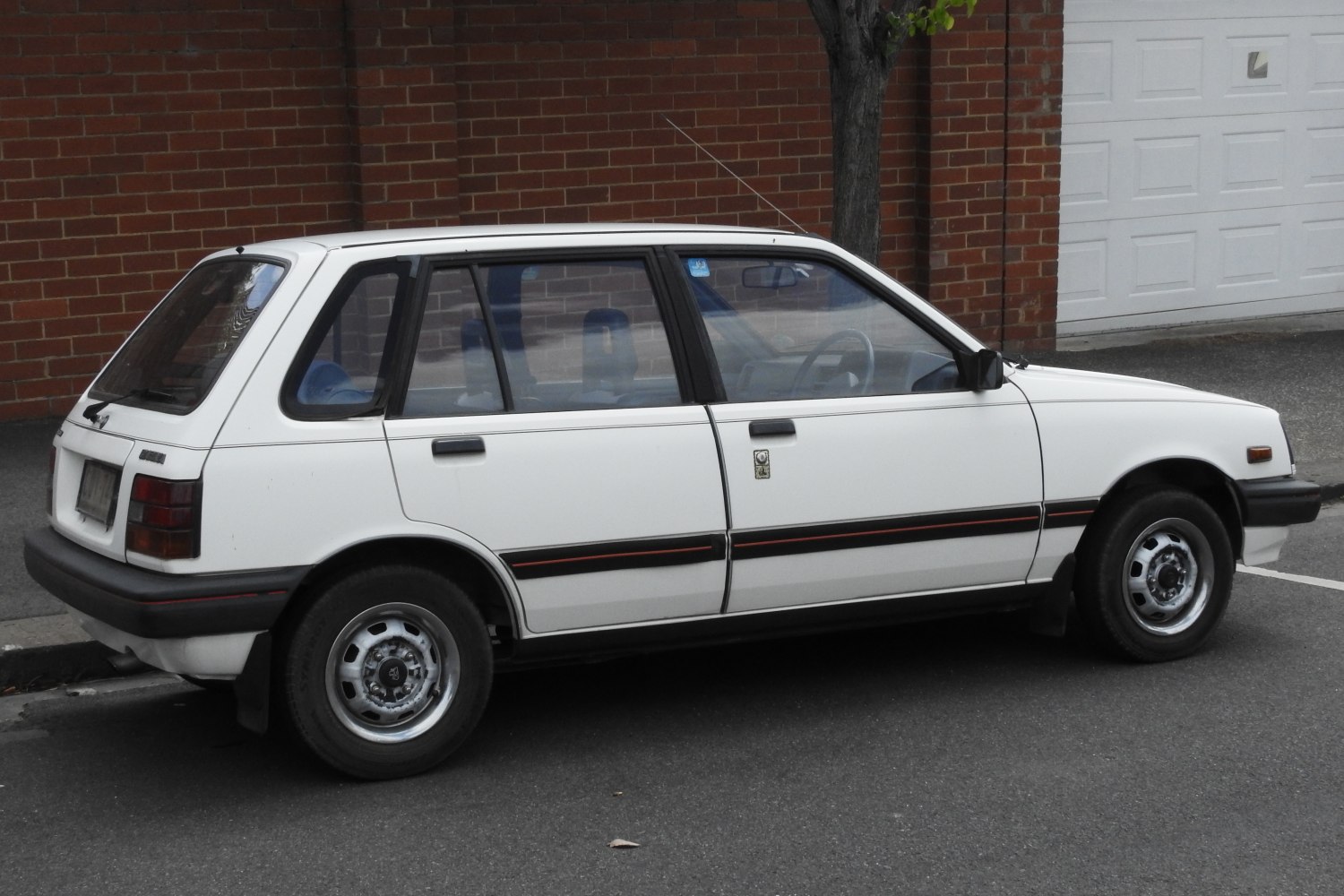 Holden Barina 1.3 (67 Hp)