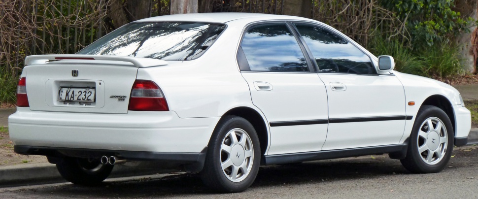 Honda Accord 2.0 i (115 Hp)