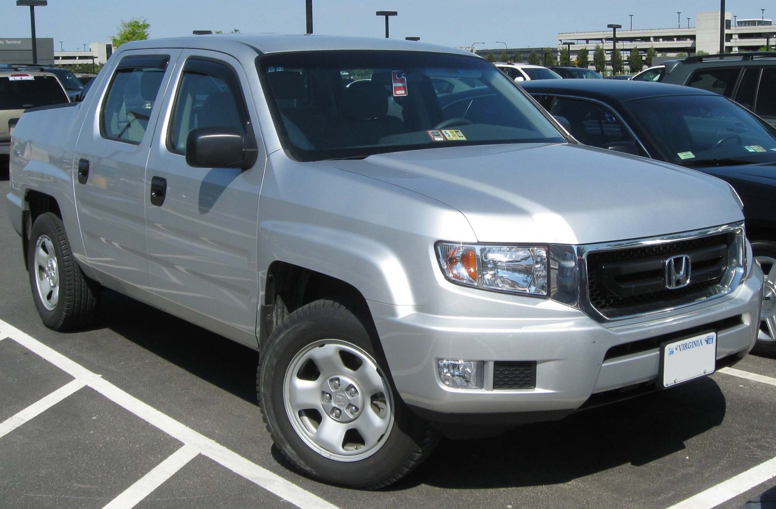 Honda Ridgeline 3.5 V6 24V (250 Hp) 4WD Automatic