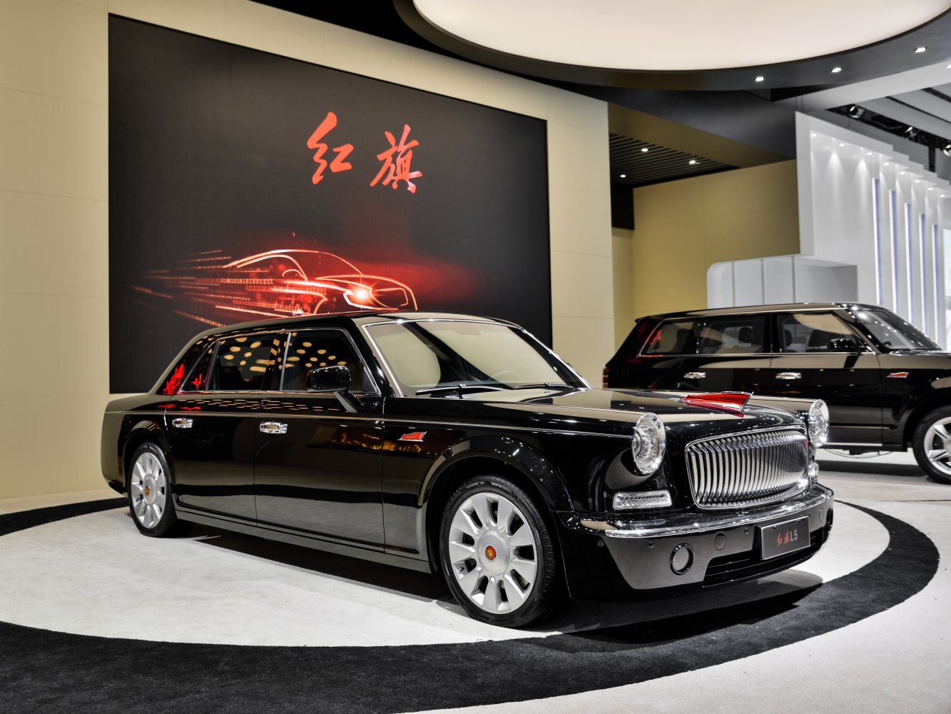 Hongqi L5 6.0 V12 (408 Hp) AWD Automatic