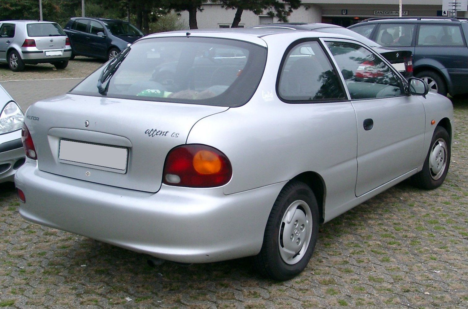 Hyundai Accent 1.5 i 16V (99 Hp)