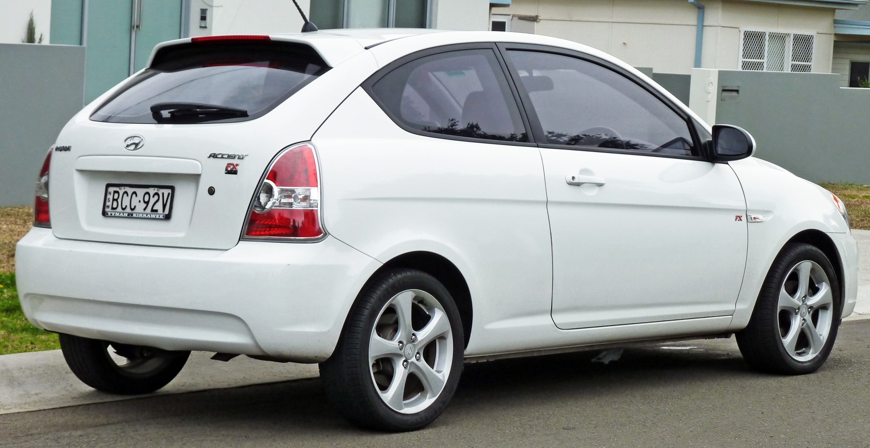 Hyundai Accent 1.6 (112 Hp) Automatic