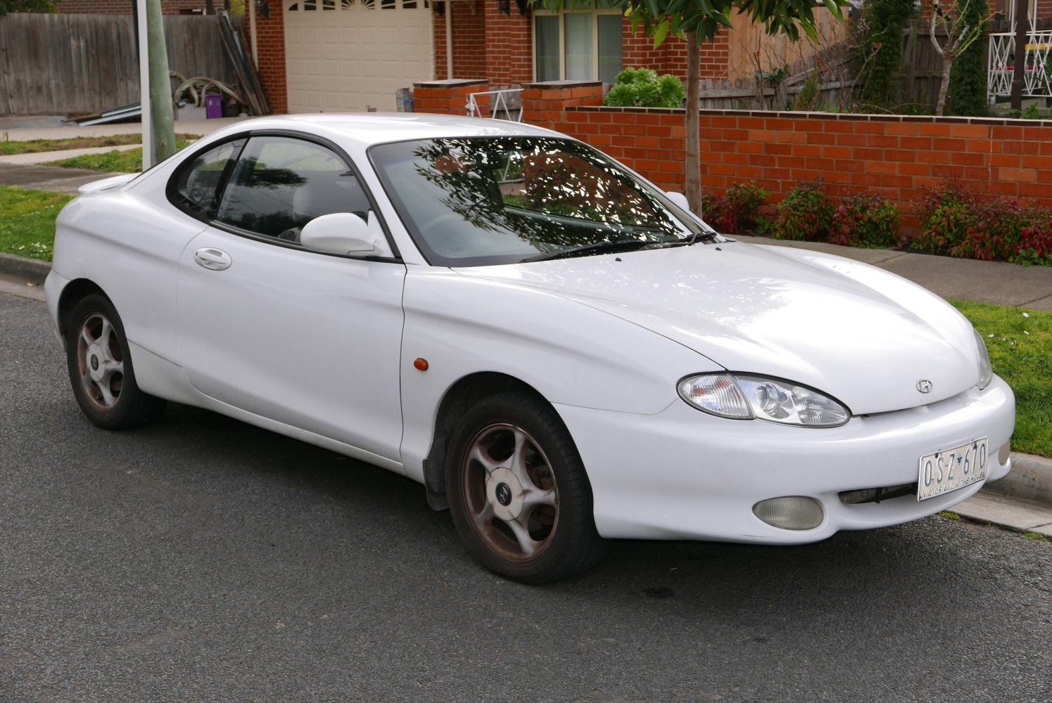 Hyundai Coupe