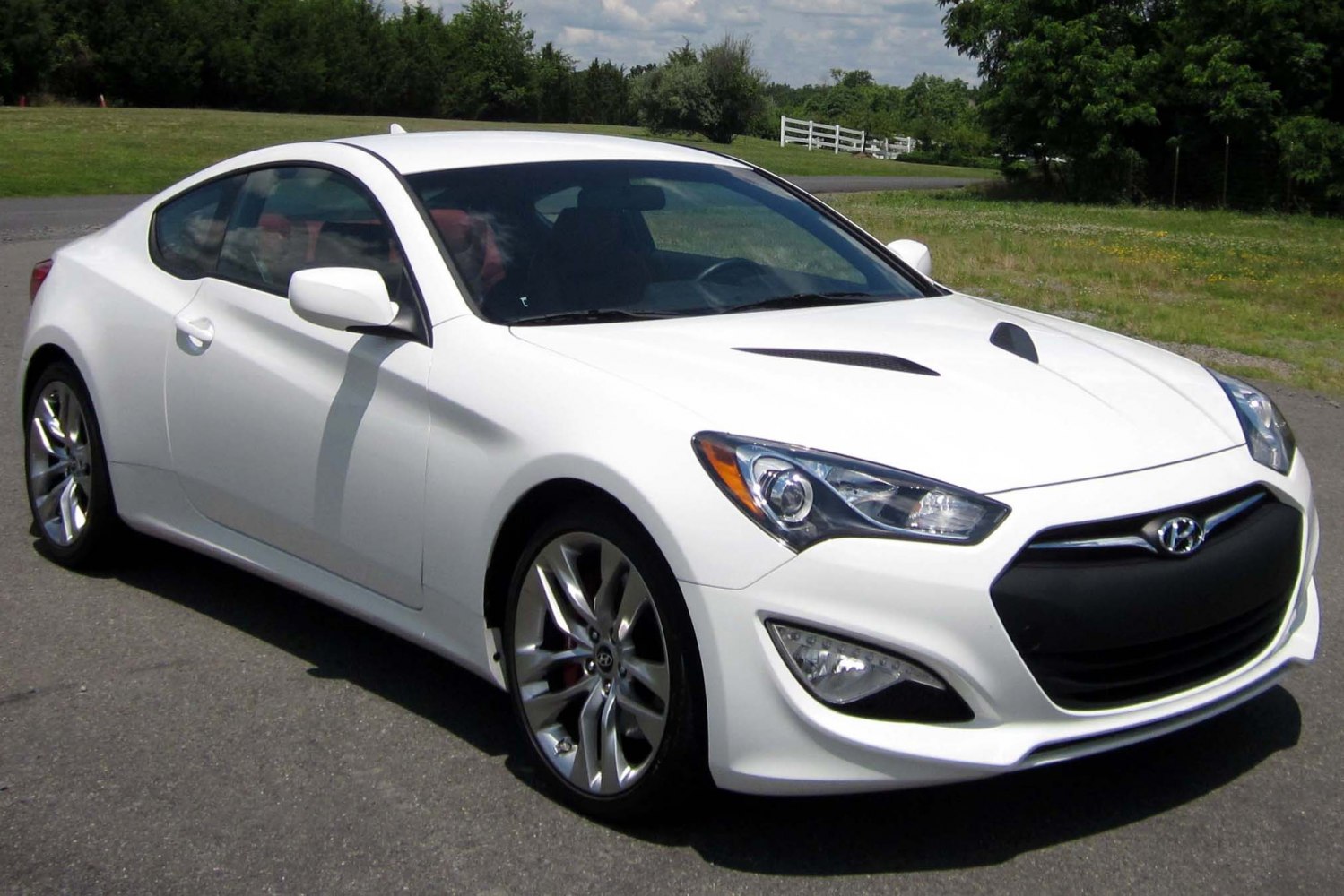 Hyundai Genesis 3.8 GDi V6 (347 Hp) Automatic