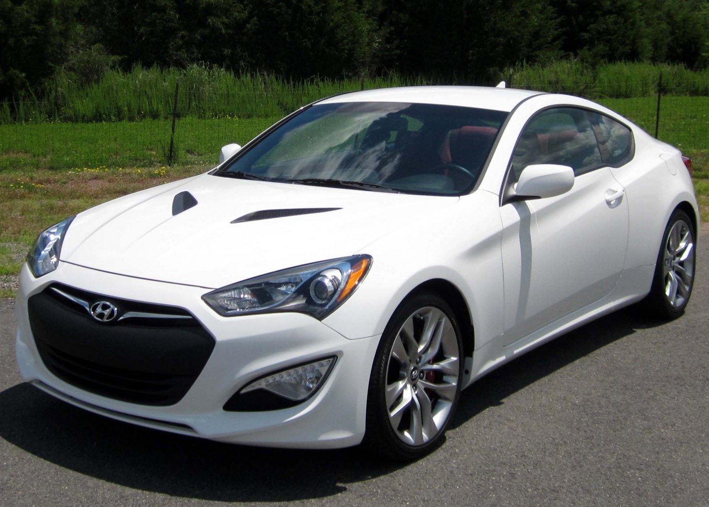 Hyundai Genesis 3.8 GDi V6 (347 Hp) Automatic