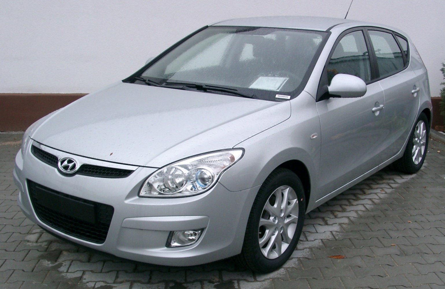 Hyundai i30 1.6 CRDi (90 Hp)