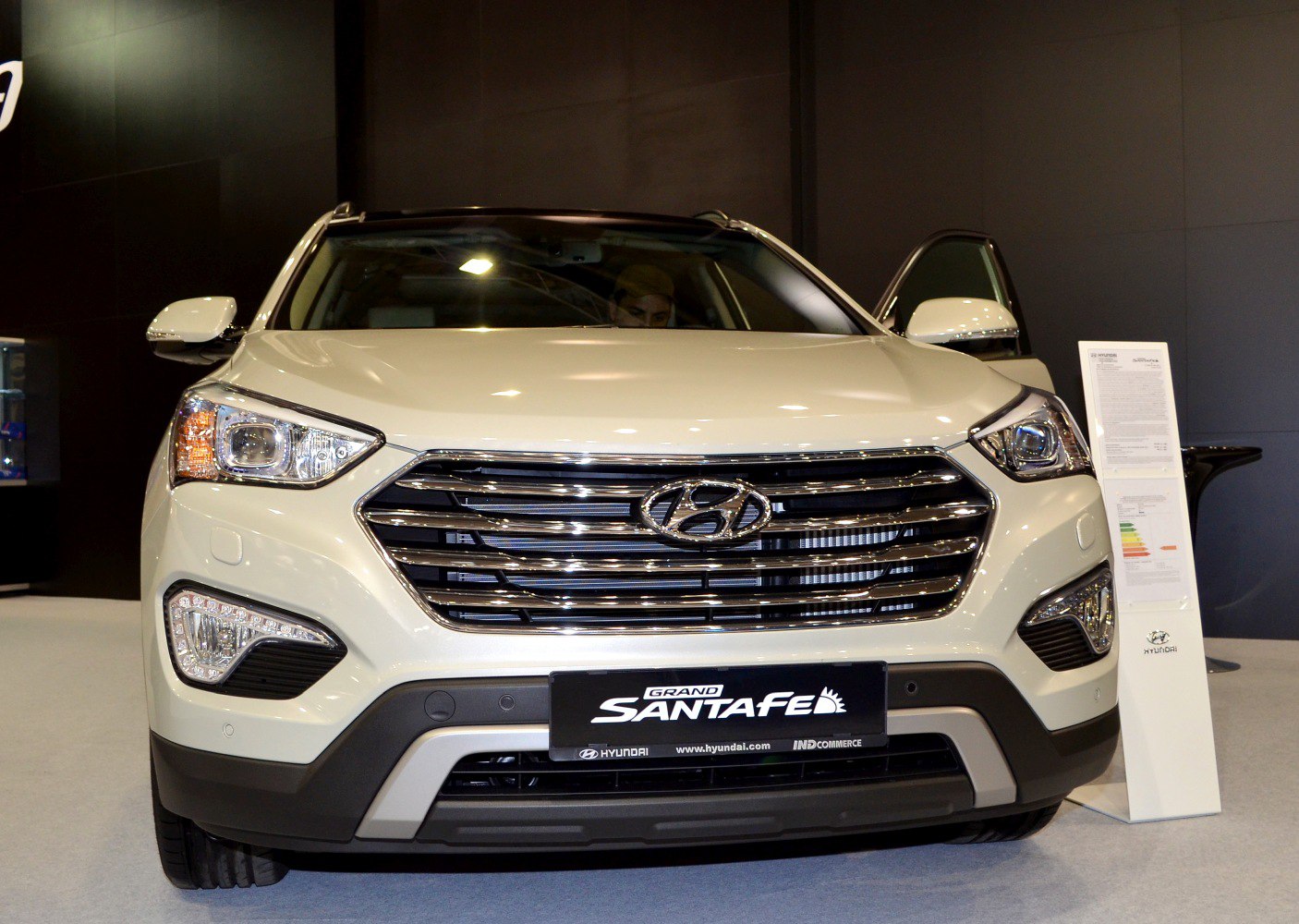 Hyundai Santa Fe 2.2 CRDi (200 Hp) 4WD Automatic 7 Seat