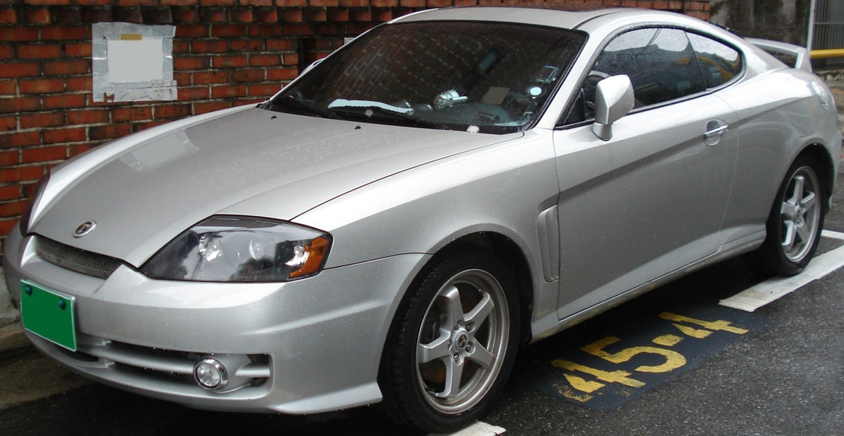 Hyundai Tuscani GT 2.7L V6 (172 Hp)