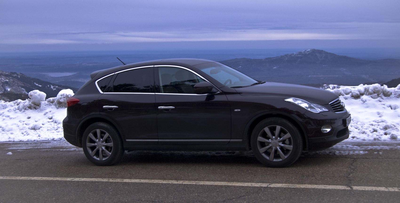 Infiniti EX 3.7i V6 (320 Hp) 4WD Automatic