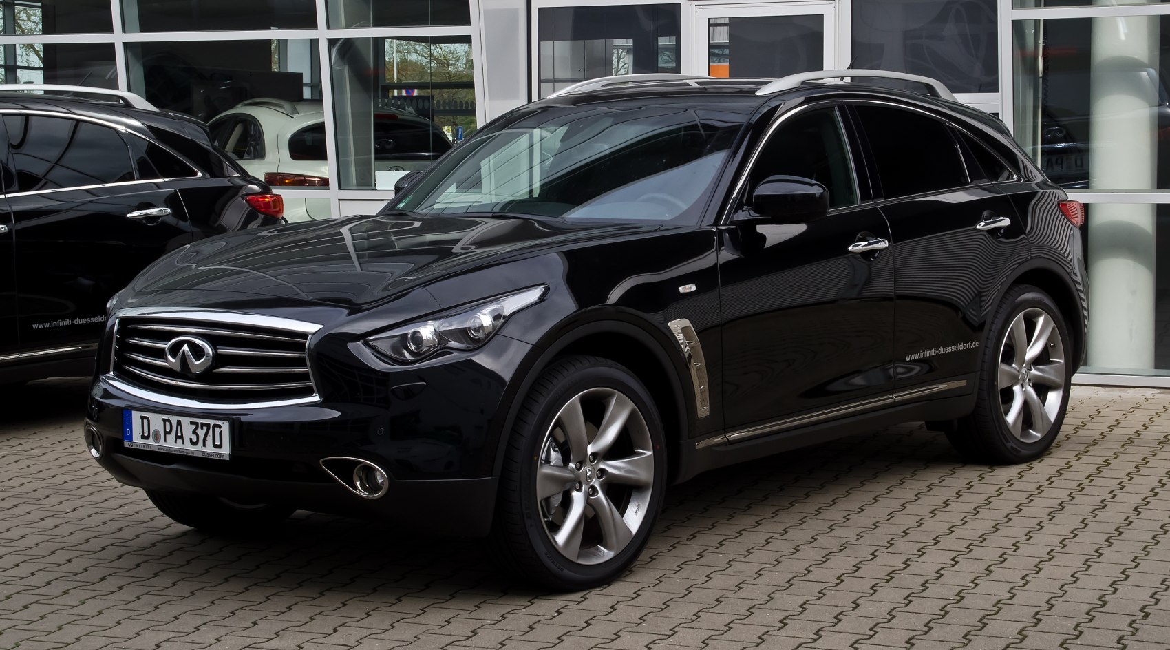 Infiniti FX 50 V8 32V AWD (390 Hp)