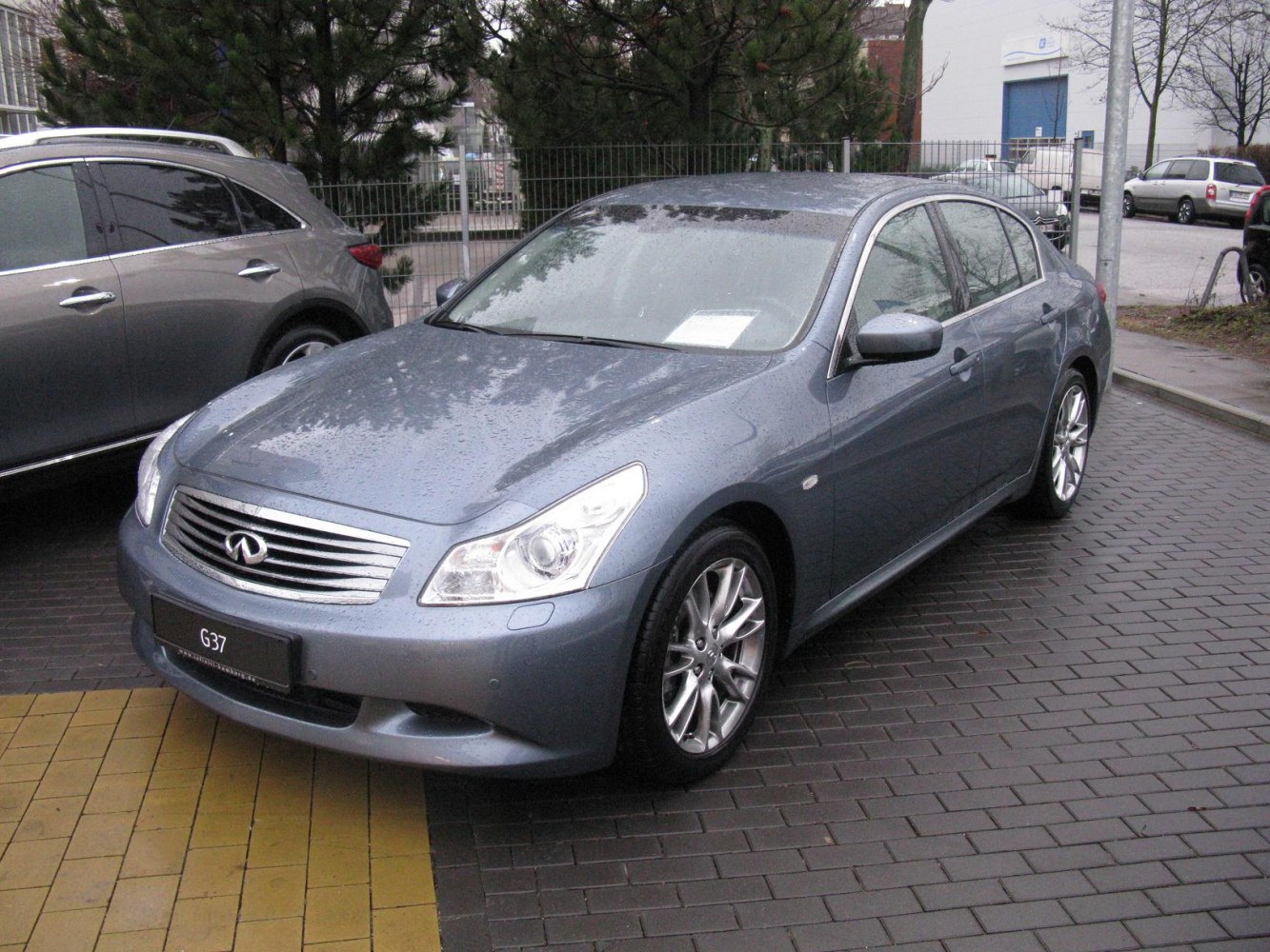 Infiniti G 3.7 V6 (328 Hp)